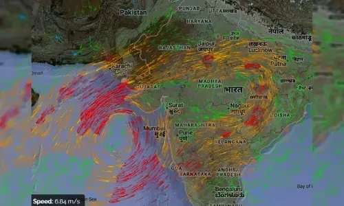 दोनों सागरों से उठे बादलों ने मचाई हलचल, यूपी में बदल सकता है मौसम का मिज़ाज
