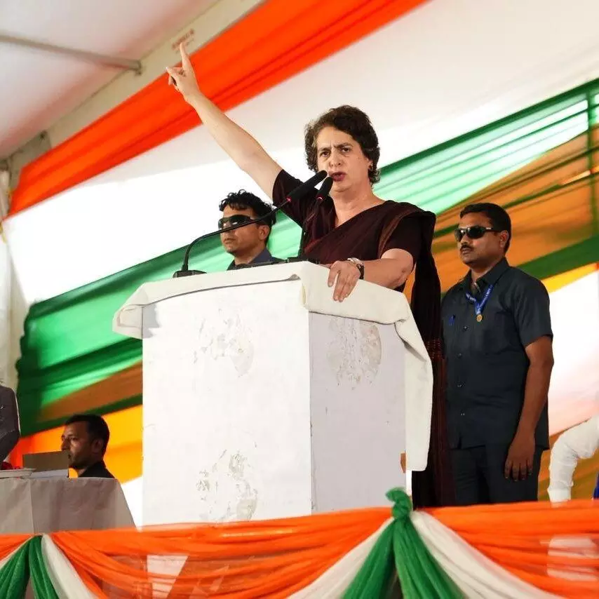 20 सालों से सत्ता में बैठी एनडीए सरकार ने जनता को सिर्फ गरीबी, बेरोजगारी और पलायन दिया: प्रियंका गांधी 20 सालों से सत्ता में बैठी एनडीए सरकार ने जनता को सिर्फ गरीबी, बेरोजगारी और पलायन दिया: प्रियंका गांधी