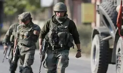 खबरें कहती हैं, एलओसी पर कमांडो अर्थात बैट हमलों की तैयारी में जुटी पाक सेना