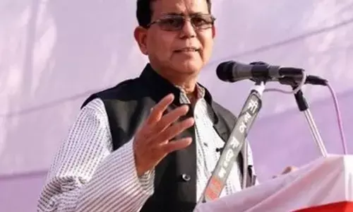 पश्चिम बंगाल : सीपीआईएम ने चुनाव आयोग से बीडीओ के खिलाफ कार्रवाई करने की अपील की पश्चिम बंगाल : सीपीआईएम ने चुनाव आयोग से बीडीओ के खिलाफ कार्रवाई करने की अपील की