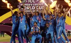 विश्व चैंपियन बनी भारतीय टीम, फाइनल में दक्षिण अफ्रीका को 52 रन से हराया