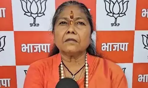 भाजपा नेता का प्रियंका गांधी से सवाल, राहुल महिलाओं का और कितना करेंगे अपमान?