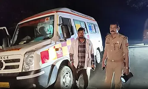 बहराइच नाव हादसा : दो अन्य शव बरामद, 6 लोग अब भी लापता बहराइच नाव हादसा : दो अन्य शव बरामद, 6 लोग अब भी लापता