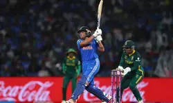 महिला विश्व कप फाइनल : शेफाली और दीप्ति का अर्धशतक, भारत ने 7 विकेट पर बनाए 298 रन महिला विश्व कप फाइनल : शेफाली और दीप्ति का अर्धशतक, भारत ने 7 विकेट पर बनाए 298 रन