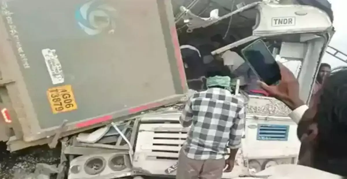 तेलंगाना : रंगारेड्डी हादसे को लेकर सरकार ने विपक्ष पर राजनीति करने का लगाया आरोप तेलंगाना : रंगारेड्डी हादसे को लेकर सरकार ने विपक्ष पर राजनीति करने का लगाया आरोप