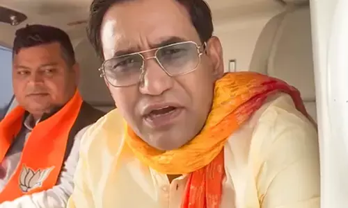 बिहार चुनाव में जुबानी जंग: निरहुआ का राहुल गांधी और खेसारी पर तीखा हमला बिहार चुनाव में जुबानी जंग: निरहुआ का राहुल गांधी और खेसारी पर तीखा हमला