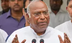 खरगे-प्रियंका ने मतदाताओं से की अपील, कहा- वोट देकर अपने अधिकार का प्रयोग करें और बिहार को बदलाव की एक नई दिशा प्रदान करे