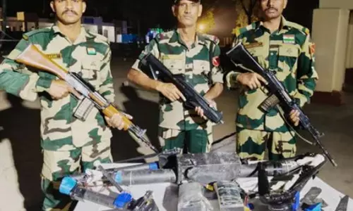 पंजाब : बीएसएफ ने तस्करी के प्रयासों को किया नाकाम, क्वाडकॉप्टर और हेरोइन बरामद