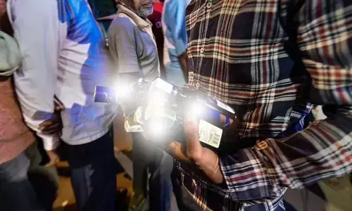 बिहार में सूखा तो यूपी में बहार है