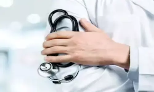 केरल मेडिकल कॉलेज में मरीज की मौत, डॉक्टरों पर लापरवाही का आरोप केरल मेडिकल कॉलेज में मरीज की मौत, डॉक्टरों पर लापरवाही का आरोप