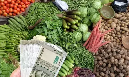 जरूरी चीजों के घट रहे दाम, अक्टूबर की खुदरा महंगाई दर में आएगी बड़ी गिरावट: रिपोर्ट