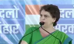 पूर्णिया में प्रियंका गांधी का हमला : अधिकार मांगने वालों को पिटवाती है सरकार