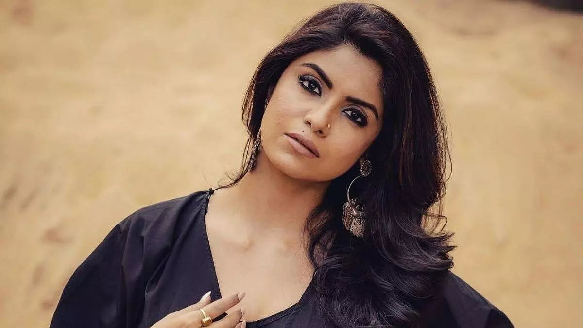 मुझे कलाकार के तौर पर चैलेंजिंग रोल ज्यादा पसंद हैं : सायंतनी घोष मुझे कलाकार के तौर पर चैलेंजिंग रोल ज्यादा पसंद हैं : सायंतनी घोष