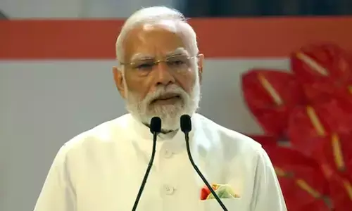 काशी से देश को पीएम मोदी की सौगात, चार वंदे भारत ट्रेनों को दिखाई हरी झंडी