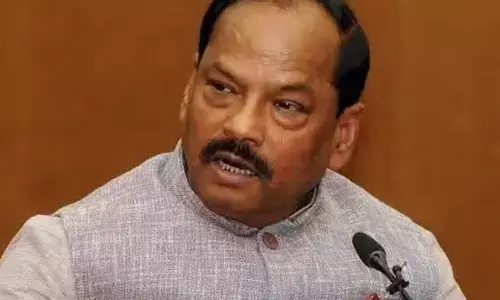 रघुबर दास का दावा : बिहार में बन रही है पूर्ण बहुमत वाली एनडीए सरकार