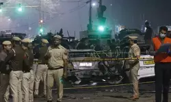 दिल्ली में धमाके के बाद हरियाणा में अलर्ट जारी, सीमावर्ती जिलों में चौकसी बढ़ी दिल्ली में धमाके के बाद हरियाणा में अलर्ट जारी, सीमावर्ती जिलों में चौकसी बढ़ी