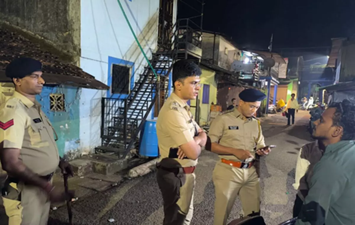 गोवा पुलिस का बड़ा अभियान: चिम्बेल और सांता क्रूज में 45 संदिग्ध हिरासत में