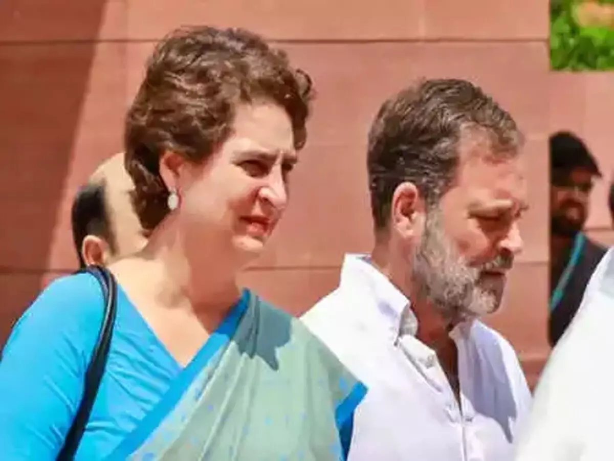 दिल्ली धमाका : राहुल-प्रियंका समेत कई नेताओं ने जताया दुख, घायलों के शीघ्र स्वस्थ होने की कामना दिल्ली धमाका : राहुल-प्रियंका समेत कई नेताओं ने जताया दुख, घायलों के शीघ्र स्वस्थ होने की कामना