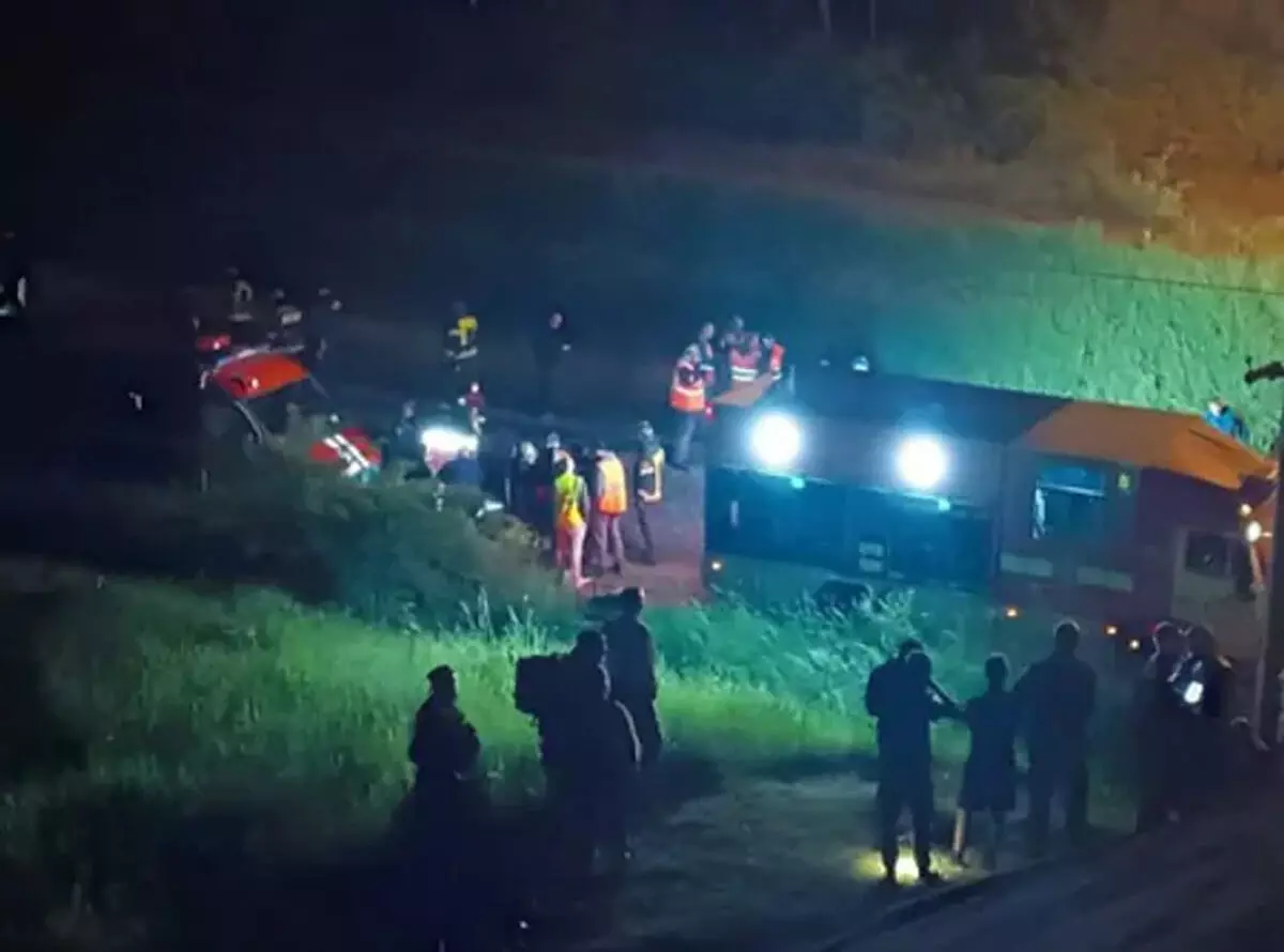 रूस में दो मालगाड़ी पटरी से उतरीं, रेल संचालन प्रभावित रूस में दो मालगाड़ी पटरी से उतरीं, रेल संचालन प्रभावित