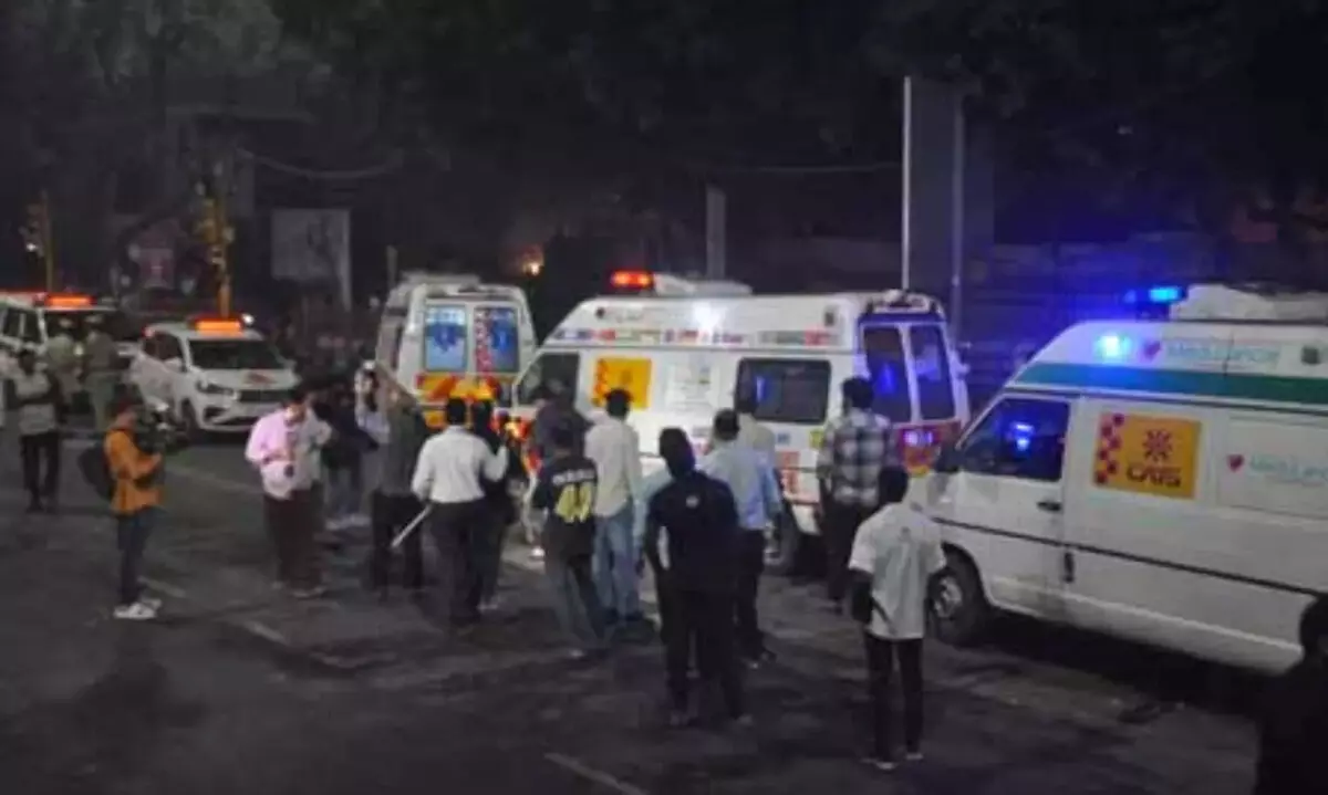 दिल्ली विस्फोट के बाद केरल में हाई अलर्ट, डीजीपी ने सुरक्षा कड़ी करने के आदेश दिए दिल्ली विस्फोट के बाद केरल में हाई अलर्ट, डीजीपी ने सुरक्षा कड़ी करने के आदेश दिए