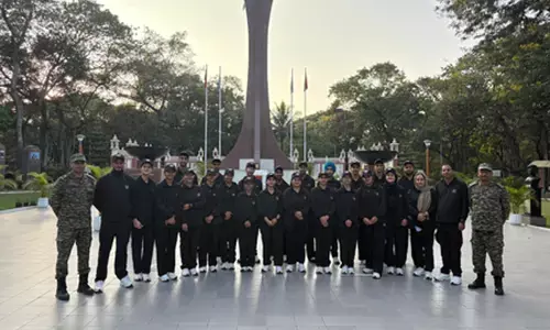 जम्मू-कश्मीर के सीमावर्ती इलाकों से आए छात्र कर रहे सैन्य संस्थानों की यात्रा