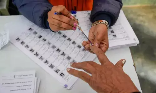 जम्मू-कश्मीर उपचुनाव 2025 : नगरोटा-बडगाम में किस्मत आजमा रहे 27 उम्मीदवारों की किस्मत का कल होगा फैसला जम्मू-कश्मीर उपचुनाव 2025 : नगरोटा-बडगाम में किस्मत आजमा रहे 27 उम्मीदवारों की किस्मत का कल होगा फैसला