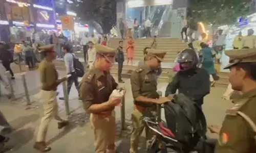 दिल्ली ब्लास्ट के बाद नोएडा में हाई अलर्ट, सेक्टर-18 में सघन चेकिंग