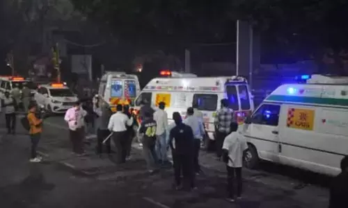 दिल्ली विस्फोट के बाद केरल में हाई अलर्ट, डीजीपी ने सुरक्षा कड़ी करने के आदेश दिए दिल्ली विस्फोट के बाद केरल में हाई अलर्ट, डीजीपी ने सुरक्षा कड़ी करने के आदेश दिए