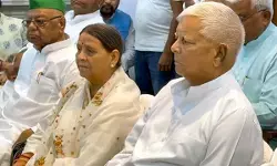 आईआरसीटीसी घोटाला मामला: लालू-राबड़ी को बड़ा झटका, रोजाना सुनवाई पर रोक की याचिका खारिज