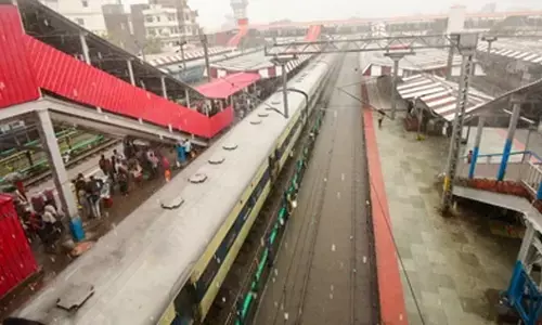 दिल्ली धमाके के बाद बिहार में हाई अलर्ट, पटना जंक्शन पर एटीएस की कड़ी निगरानी दिल्ली धमाके के बाद बिहार में हाई अलर्ट, पटना जंक्शन पर एटीएस की कड़ी निगरानी