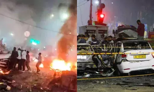 देश में धमाका, मोदी जन्मदिन के जश्न में