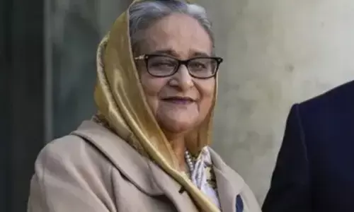 अवामी लीग ने किया ढाका लॉकडाउन का ऐलान, पुलिस बोली नियंत्रण में सब कुछ अवामी लीग ने किया ढाका लॉकडाउन का ऐलान, पुलिस बोली नियंत्रण में सब कुछ