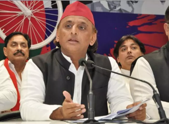 एग्जिट पोल में सिर्फ भूमिका बना रहे हैं, ताकि ये लोग बेईमानी कर सकें : अखिलेश यादव एग्जिट पोल में सिर्फ भूमिका बना रहे हैं, ताकि ये लोग बेईमानी कर सकें : अखिलेश यादव