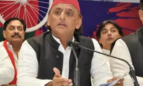 एग्जिट पोल में सिर्फ भूमिका बना रहे हैं, ताकि ये लोग बेईमानी कर सकें : अखिलेश यादव