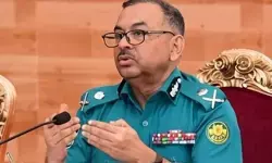 ढाका लॉकडाउन से पहले धोलाईपार में यात्री बस को उपद्रवियों ने लगाई आग, पुलिस के दावों की खुली पोल ढाका लॉकडाउन से पहले धोलाईपार में यात्री बस को उपद्रवियों ने लगाई आग, पुलिस के दावों की खुली पोल