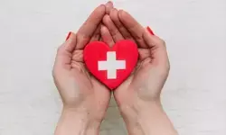 मेनोपॉज के हॉट-कोल्ड फ्लैश से राहत दिला सकता है हिप्नोटिज्म : स्टडी