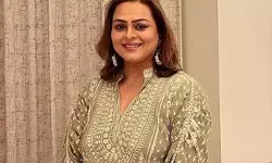 परवाने की रिलीज के 32 साल पूरे, अभिनेत्री शिल्पा शिरोडकर ने मनाया जश्न परवाने की रिलीज के 32 साल पूरे, अभिनेत्री शिल्पा शिरोडकर ने मनाया जश्न