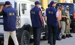 एनआईए ने अलकायदा आतंकी साजिश मामले में 5 राज्यों के 10 ठिकानों पर मारा छापा, आपत्तिजनक दस्तावेज जब्त एनआईए ने अलकायदा आतंकी साजिश मामले में 5 राज्यों के 10 ठिकानों पर मारा छापा, आपत्तिजनक दस्तावेज जब्त