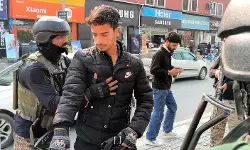 बारामूला पुलिस ने आतंकी समर्थन नेटवर्क को ध्वस्त करने के लिए व्यापक कार्रवाई की शुरू बारामूला पुलिस ने आतंकी समर्थन नेटवर्क को ध्वस्त करने के लिए व्यापक कार्रवाई की शुरू