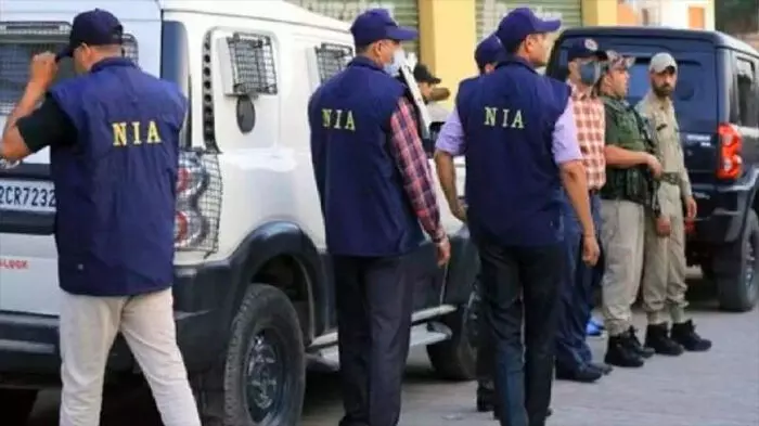 एनआईए ने अलकायदा आतंकी साजिश मामले में 5 राज्यों के 10 ठिकानों पर मारा छापा, आपत्तिजनक दस्तावेज जब्त एनआईए ने अलकायदा आतंकी साजिश मामले में 5 राज्यों के 10 ठिकानों पर मारा छापा, आपत्तिजनक दस्तावेज जब्त