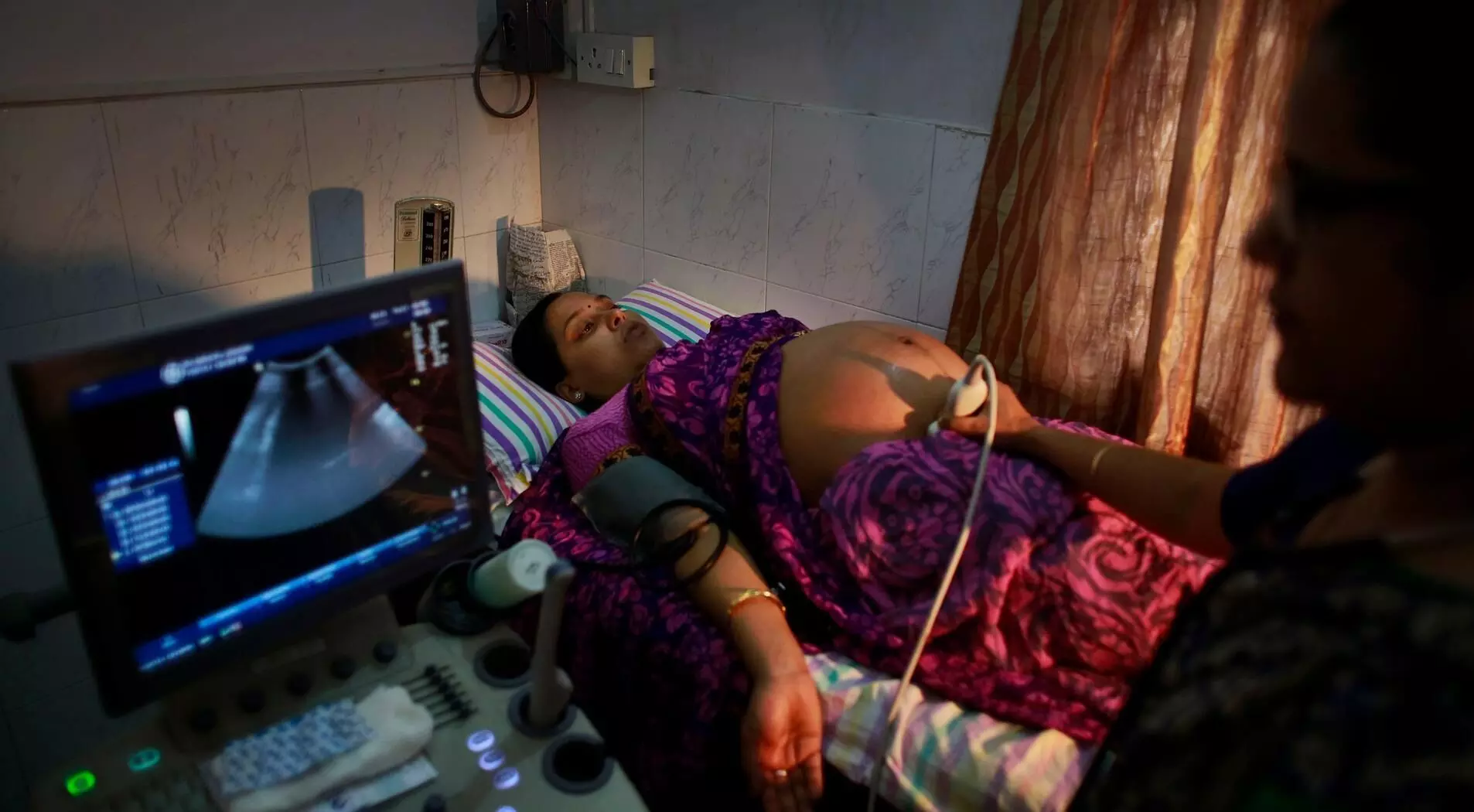 वायु प्रदूषण से गर्भवती मां और उसके बच्चे को भी खतरा वायु प्रदूषण से गर्भवती मां और उसके बच्चे को भी खतरा