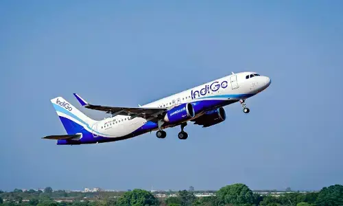 इंडिगो की 200 से ज्यादा उड़ानें रद्द, एयरपोर्ट पर यात्री परेशान, इंडिगो के कर्मचारियों से हुई बहस इंडिगो की 200 से ज्यादा उड़ानें रद्द, एयरपोर्ट पर यात्री परेशान, इंडिगो के कर्मचारियों से हुई बहस