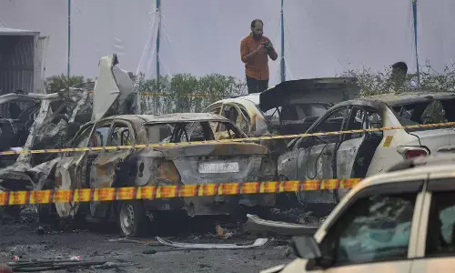 दिल्ली धमाका: सरकार ने बताया आतंकवादी हमला, दोषियों को सजा देने का वादा