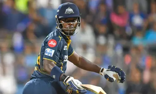 आईपीएल 2026 : मुंबई इंडियंस से जुड़े शेरफेन रदरफोर्ड, ट्रेड के माध्यम से फाइनल हुई डील आईपीएल 2026 : मुंबई इंडियंस से जुड़े शेरफेन रदरफोर्ड, ट्रेड के माध्यम से फाइनल हुई डील