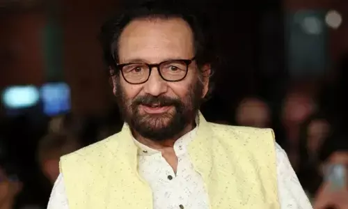 शेखर कपूर ने बताया, हम क्यों ढूंढ रहे एलियन, घमंड से किया कनेक्ट शेखर कपूर ने बताया, हम क्यों ढूंढ रहे एलियन, घमंड से किया कनेक्ट