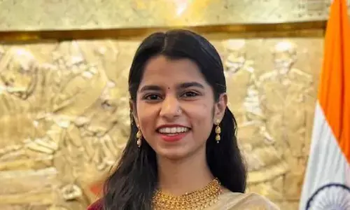 बिहार चुनाव में मैथिली ठाकुर की ऐतिहासिक जीत, 25 साल में बनीं विधायक बिहार चुनाव में मैथिली ठाकुर की ऐतिहासिक जीत, 25 साल में बनीं विधायक