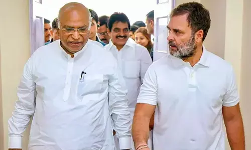 बिहार चुनावी नतीजों पर राहुल-खड़गे का बयान- लोकतंत्र को बचाने का संघर्ष जारी रखेंगे बिहार चुनावी नतीजों पर राहुल-खड़गे का बयान- लोकतंत्र को बचाने का संघर्ष जारी रखेंगे