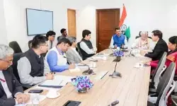 महाराष्ट्र को मिलेंगे 2,655 करोड़, केंद्रीय मंत्री खट्टर ने मंजूरी का आश्वासन दिया महाराष्ट्र को मिलेंगे 2,655 करोड़, केंद्रीय मंत्री खट्टर ने मंजूरी का आश्वासन दिया