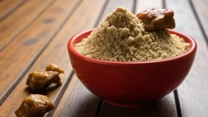 हींग : भारतीय रसोई की शान, जानें क्यों है सेहत के लिए भी फायदेमंद हींग : भारतीय रसोई की शान, जानें क्यों है सेहत के लिए भी फायदेमंद