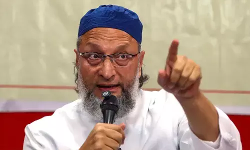 एआईएमआईएम सीमांचल के विकास के लिए काम करती रहेगी : ओवैसी एआईएमआईएम सीमांचल के विकास के लिए काम करती रहेगी : ओवैसी